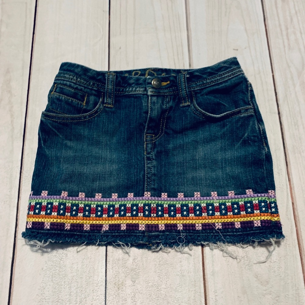 Cute Gap Embroidered Denim skirt - Picture 1 of 5